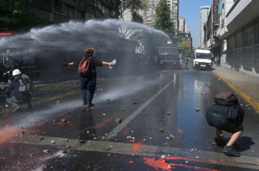 El presidente Kast frena la regularización masiva de migrantes en Chile