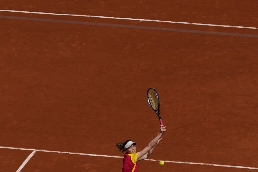 La española Bucsa vence a la polaca Frech y logra el título en el WTA 500 de Mérida 