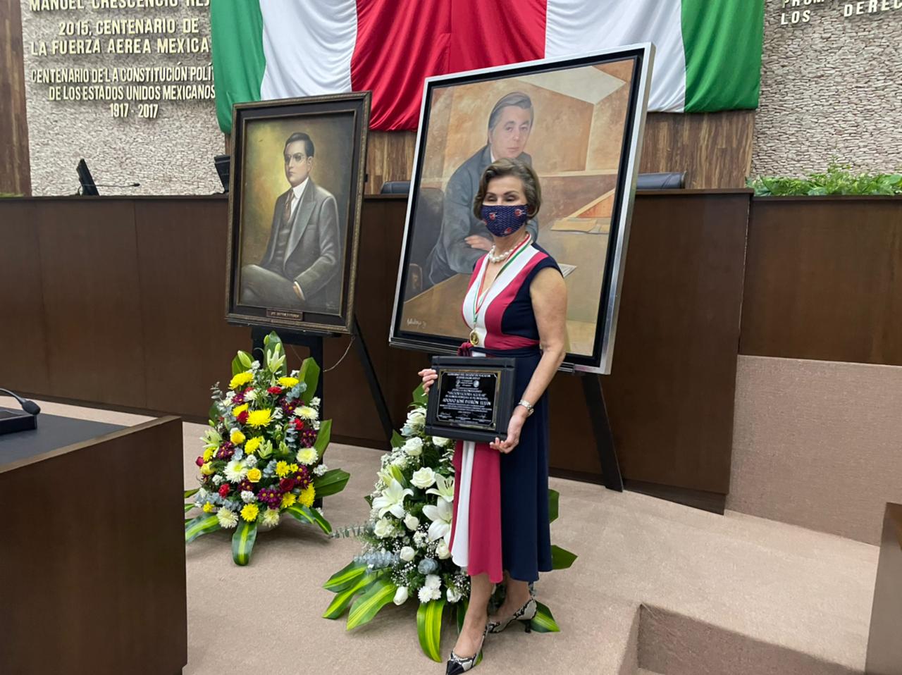 Entregan presea póstuma al filántropo Adolfo Patrón Luján