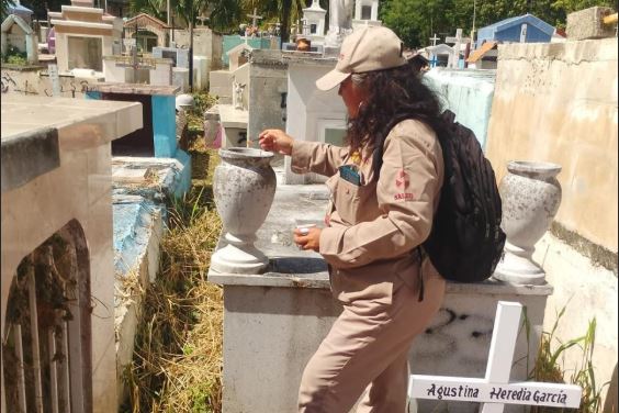Refuerzan acciones contra el dengue en panteones de Campeche por Día de Muertos