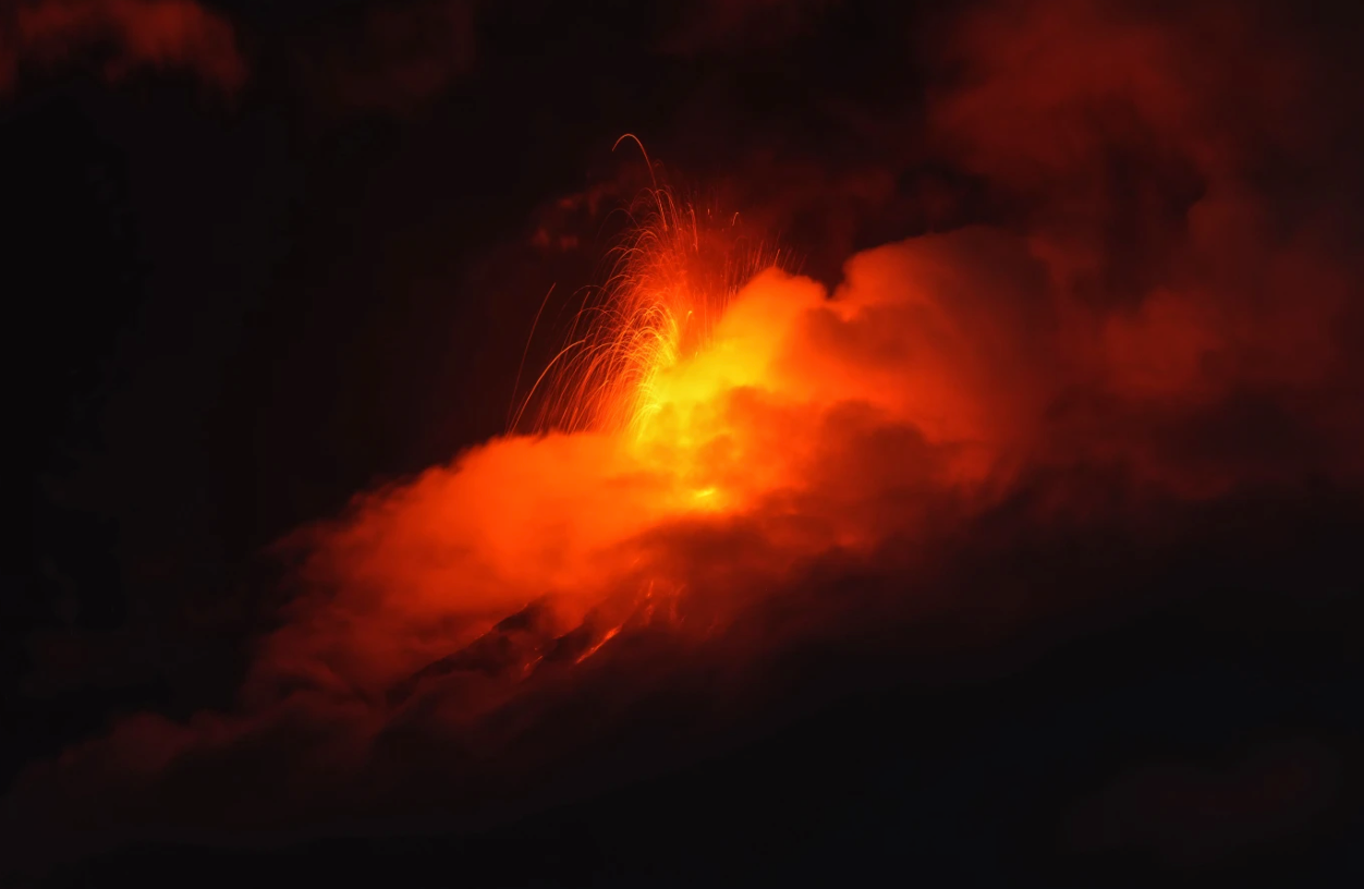 Guatemala declara alerta de ''peligro'' por la erupción del volcán de Fuego