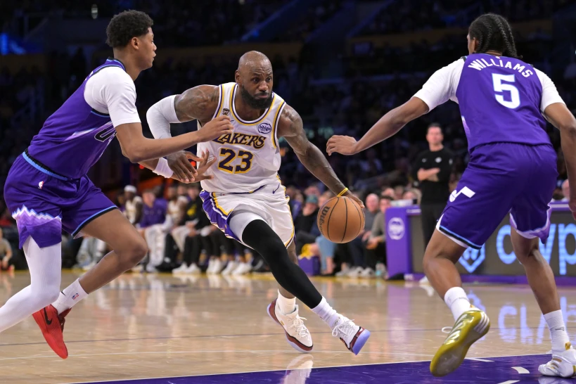 LeBron James debe cargar a los Lakers ante la ausencia de Doncic y Reaves rumbo a los playoffs