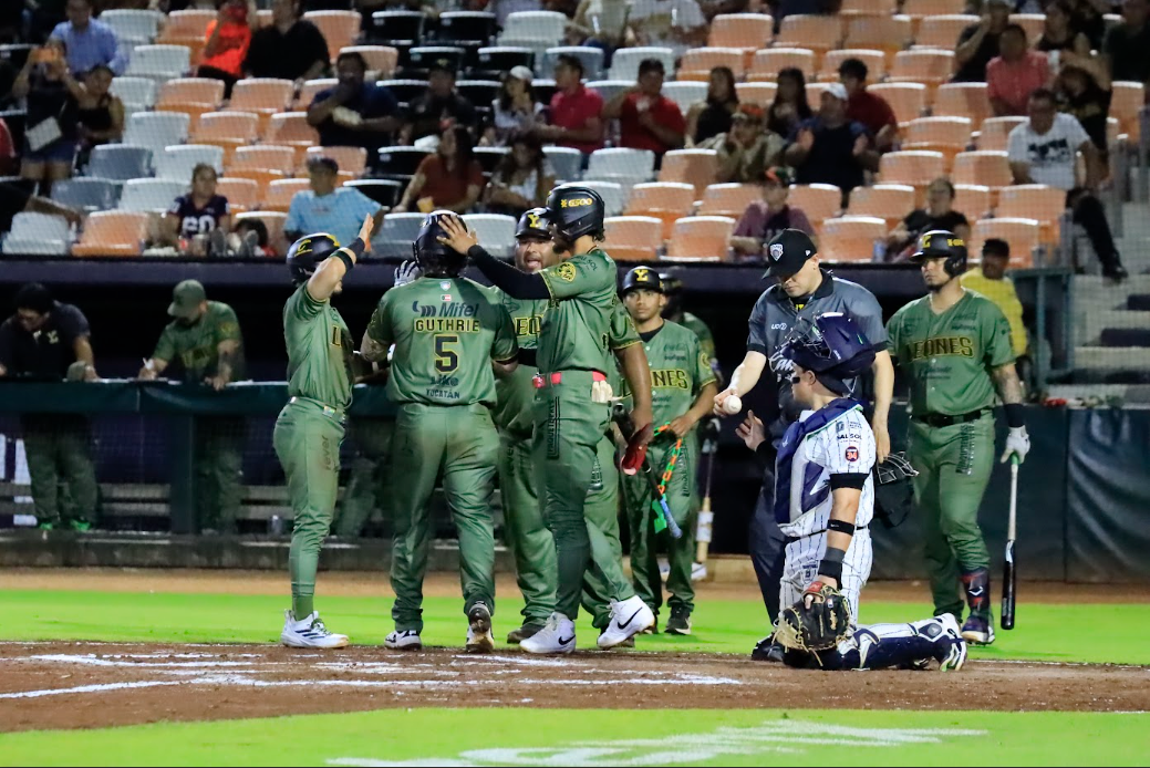 Los Leones pegan primero en Cancún con jonrones de Florial y Guthrie: 7-4