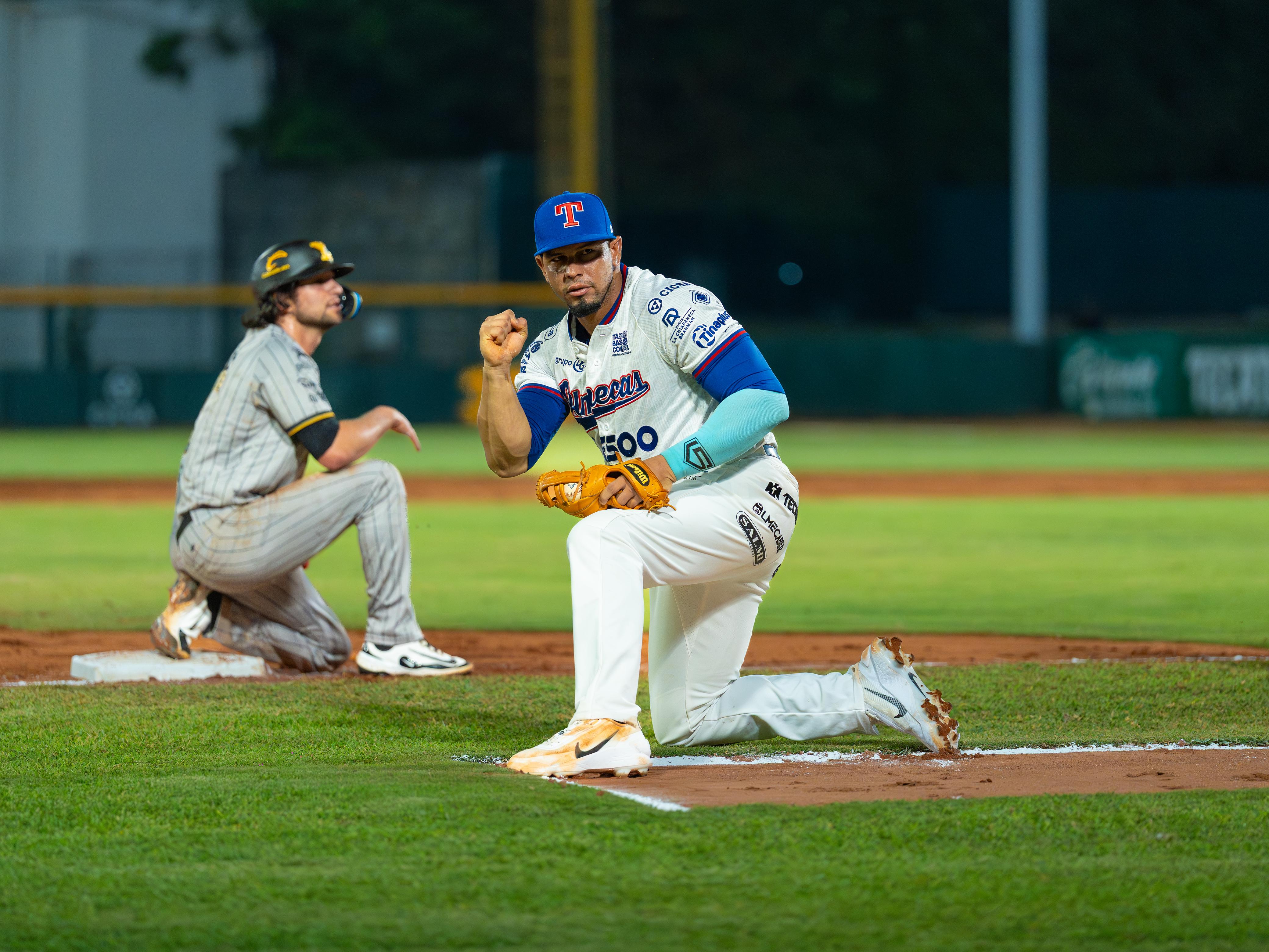Los Olmecas pegan primero ante los Leones con hit de Castellano en la entrada 11