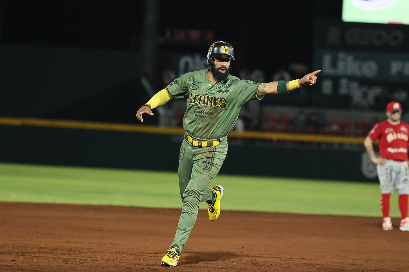 Ramos produce cinco carreras y los Leones aseguran la serie ante los Diablos