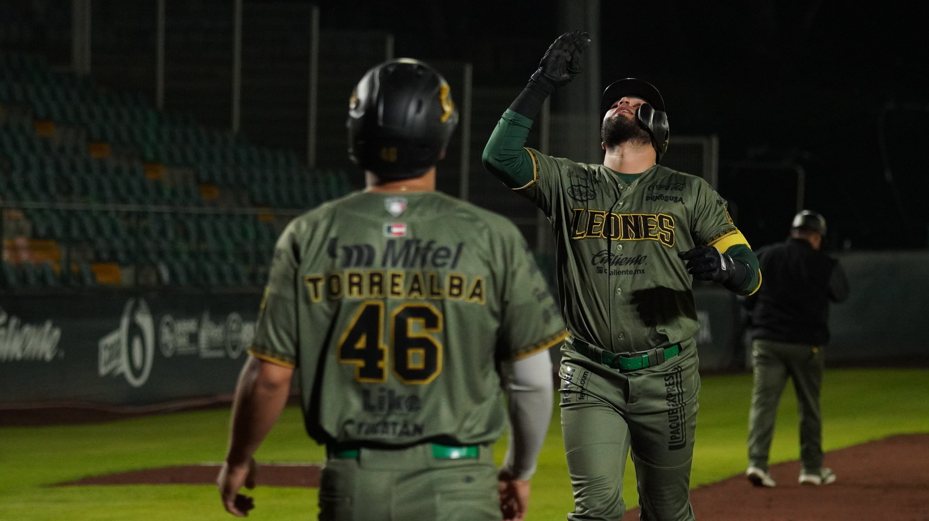 Leones y Pericos dividen honores en Puebla; Williams vuelve a brillar