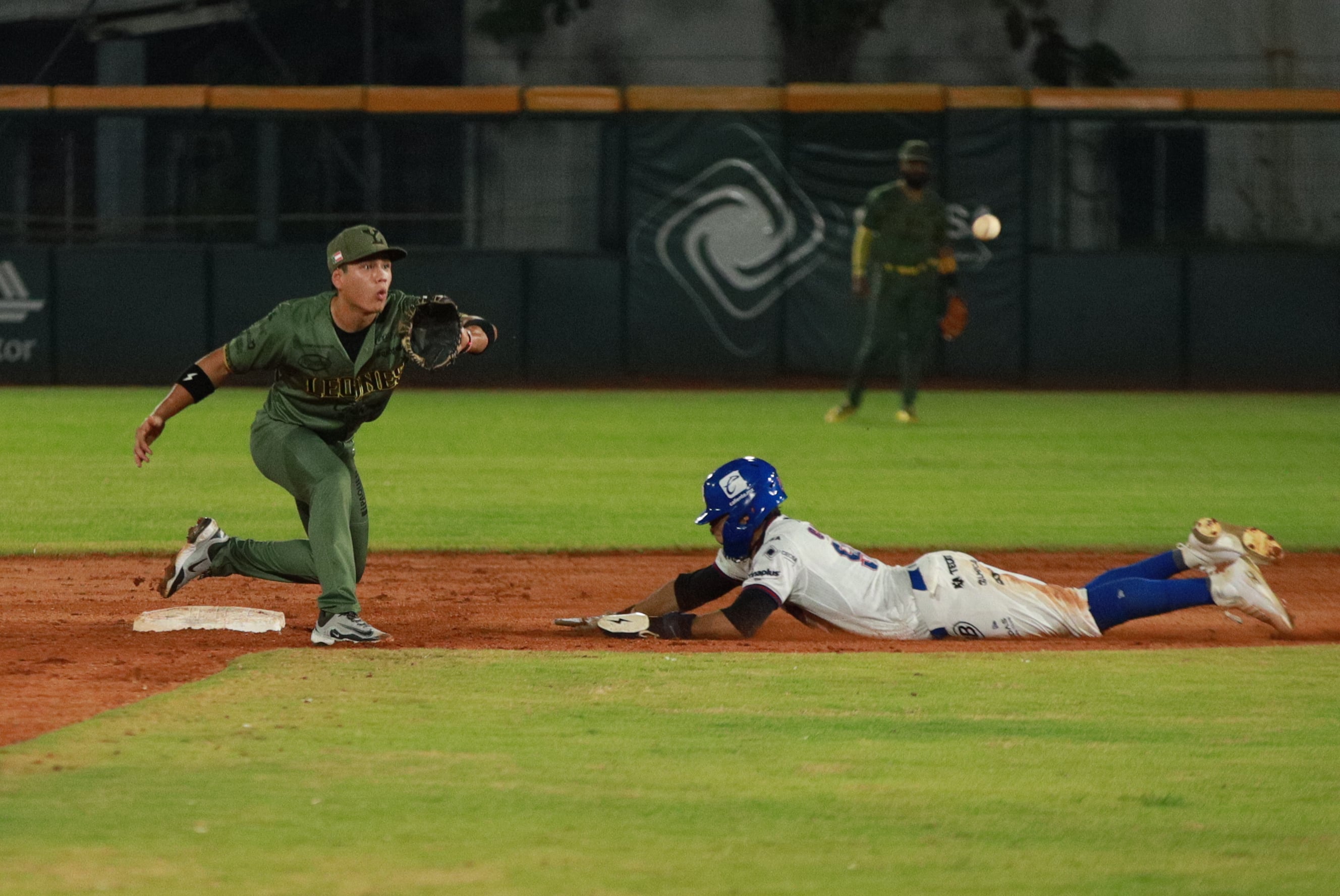 Los Olmecas barren a los Leones de Yucatán, que suman siete reveses en fila