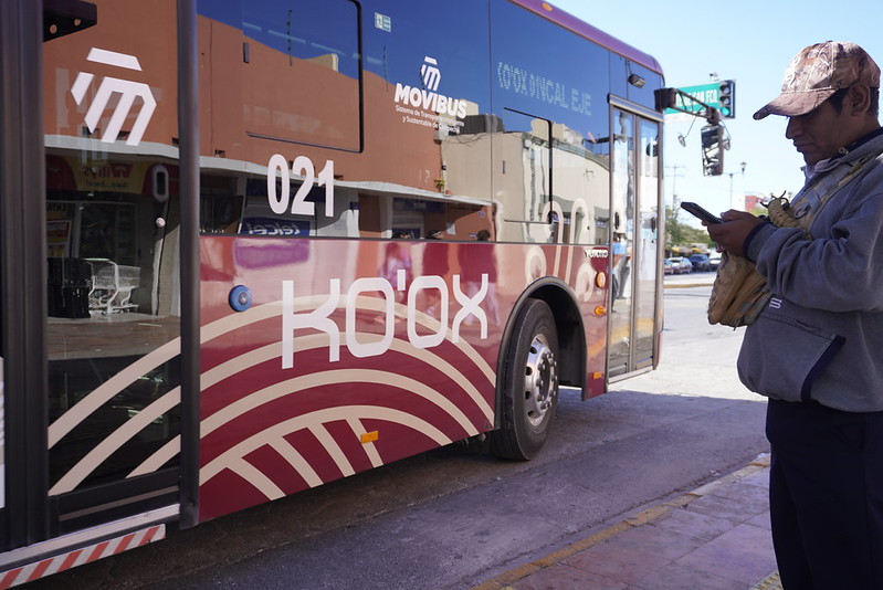 Pobladores de Lerma exigen eliminar el transbordo en el sistema Ko'ox; entregan petición con 2 mil firmas