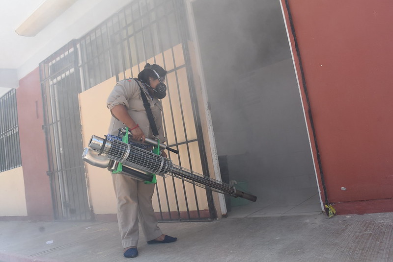 Molestia de personal educativo por apertura y limpieza de planteles en Yucatán el 10 de agosto
