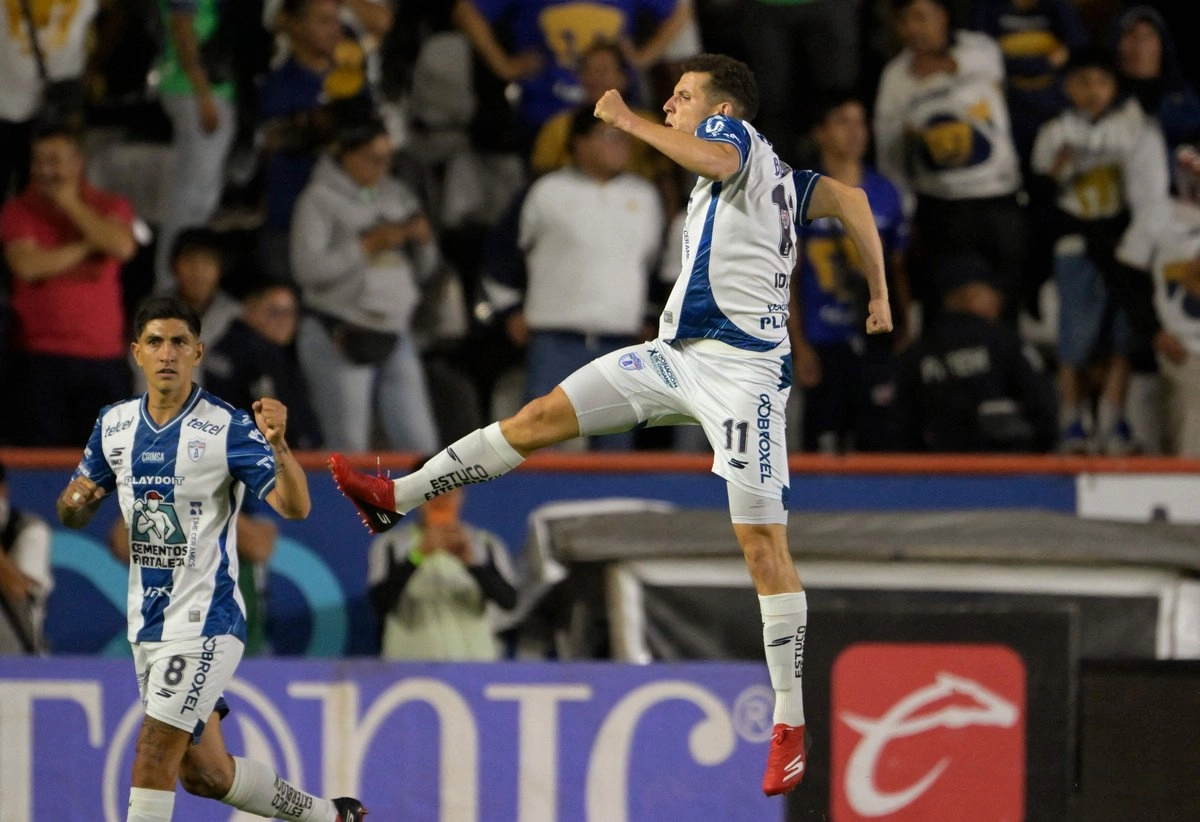 Pachuca sorprende a los Pumas y se lleva el juego de ida de semifinales: 1-0