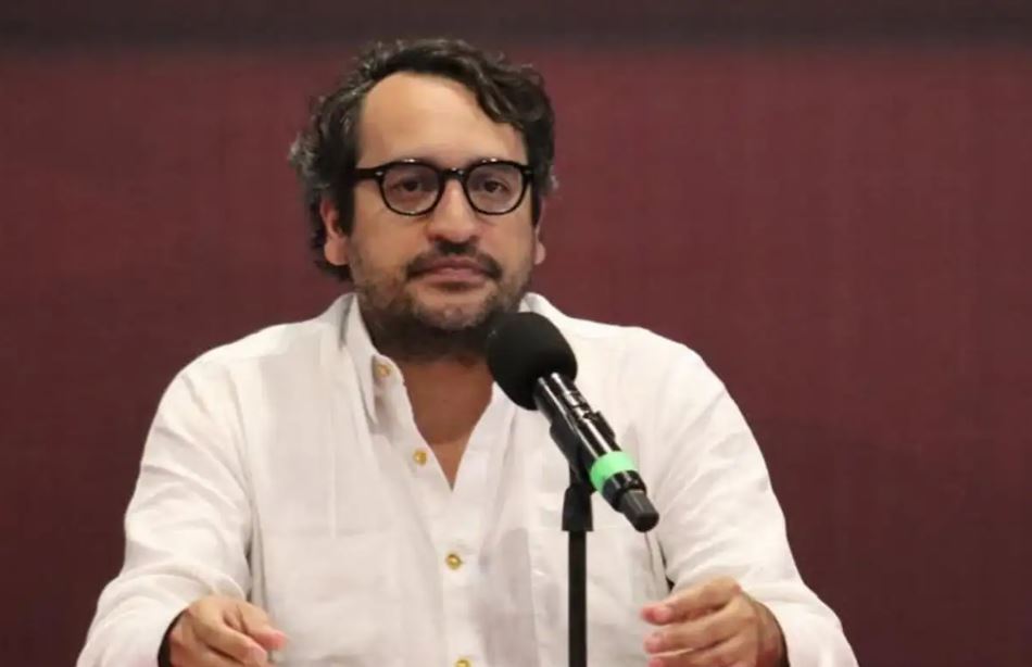 Retira EU visa a hijo de AMLO; es fobia enfermiza, revira