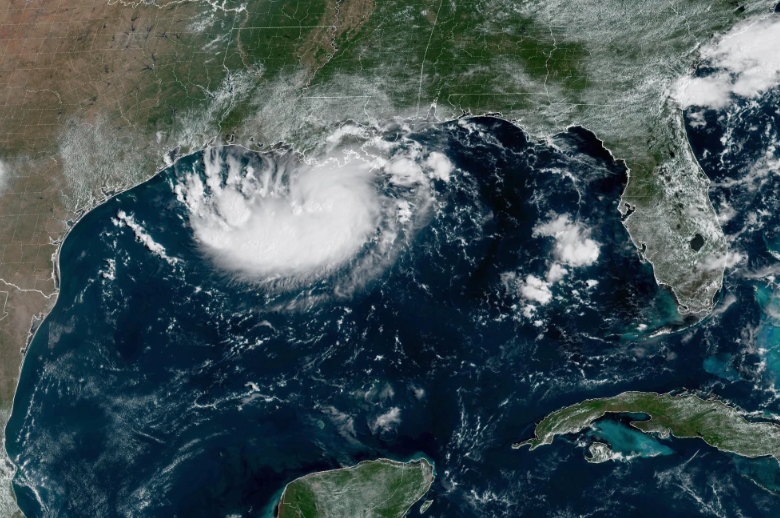 Tormenta tropical 'Edouard' toca tierra en Luisiana, en el sur de EU