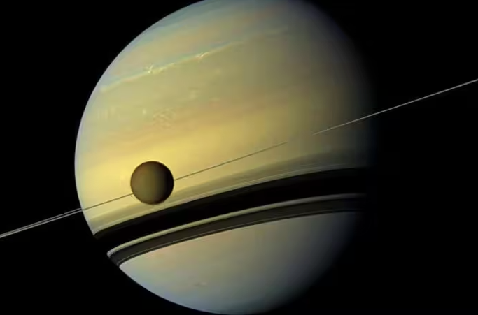 La luna helada de Saturno podría albergar un océano apto para la vida: Esto dice el estudio