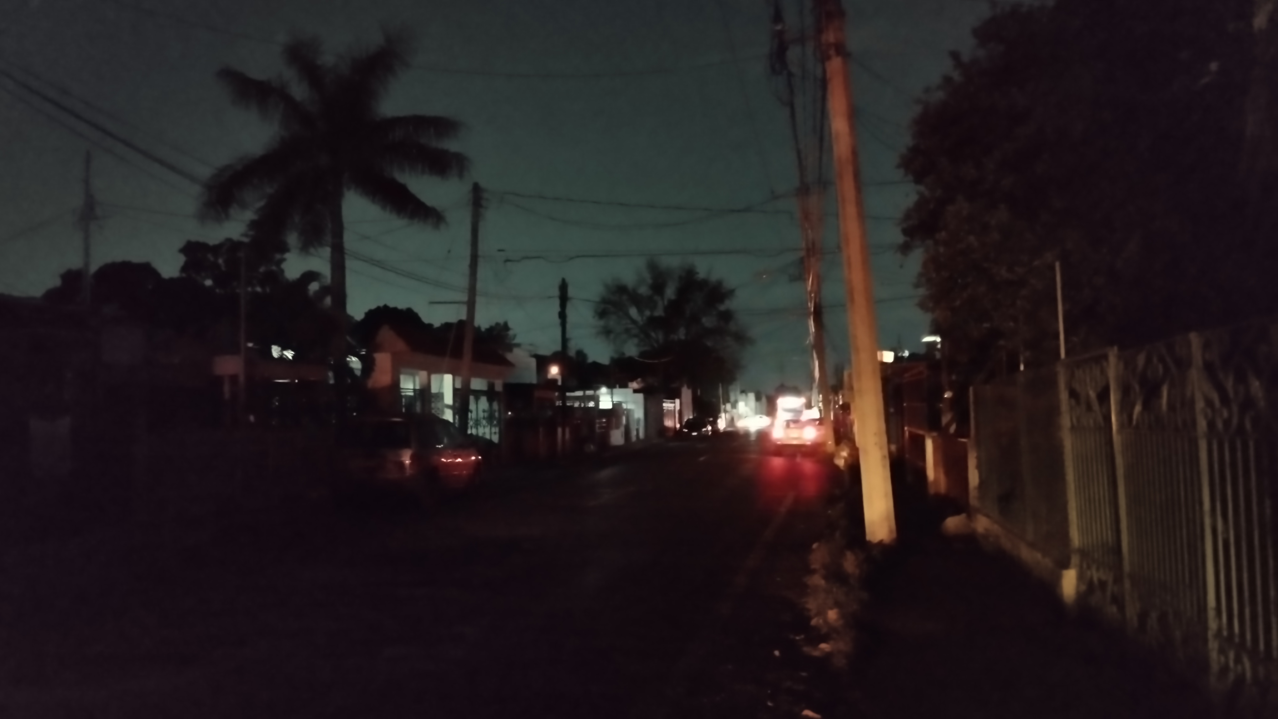 Reportan diversas colonias sin luz en Mérida y otros municipios de Yucatán