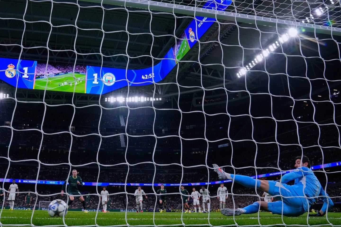 Real Madrid cae 2-1 ante Man City; Arsenal se mantiene perfecto y PSG empata