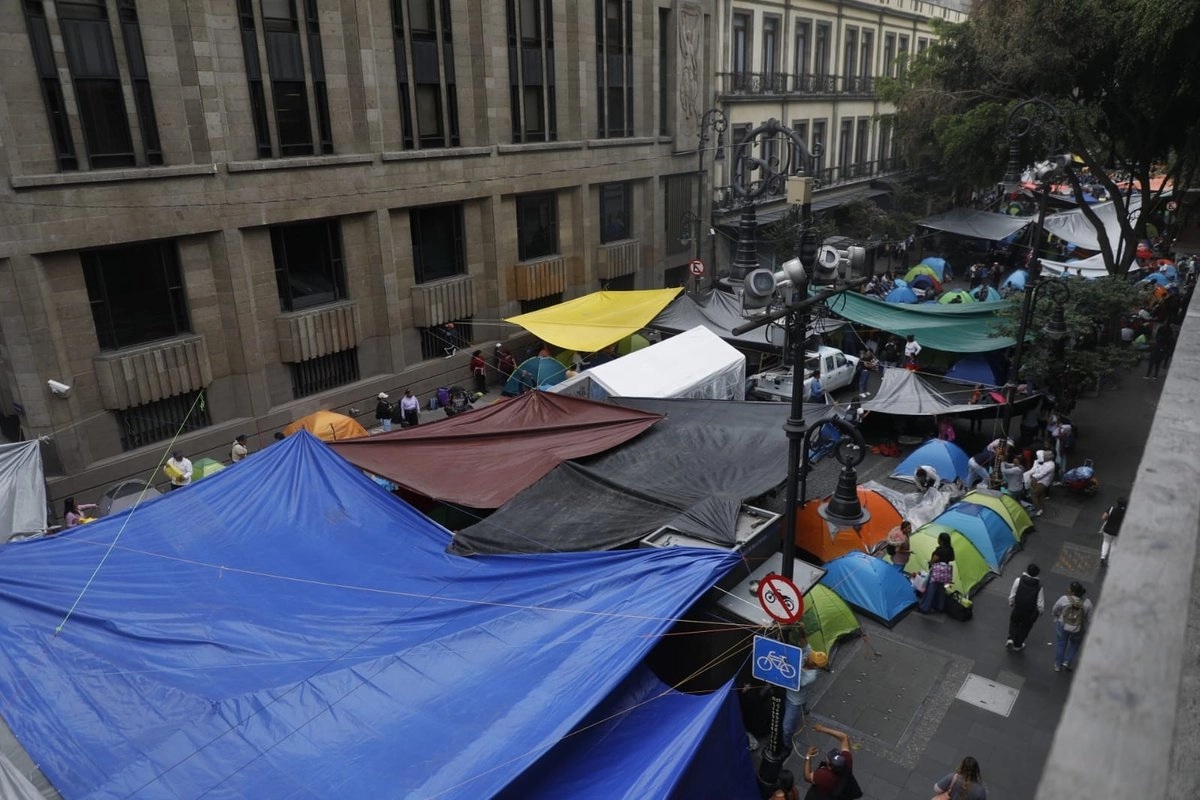 CNTE reporta la muerte de maestro en su campamento del Centro Histórico de la CDMX