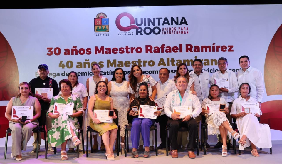 Mara Lezama reconoce vocación y trayectoria de 366 docentes de Quintana Roo