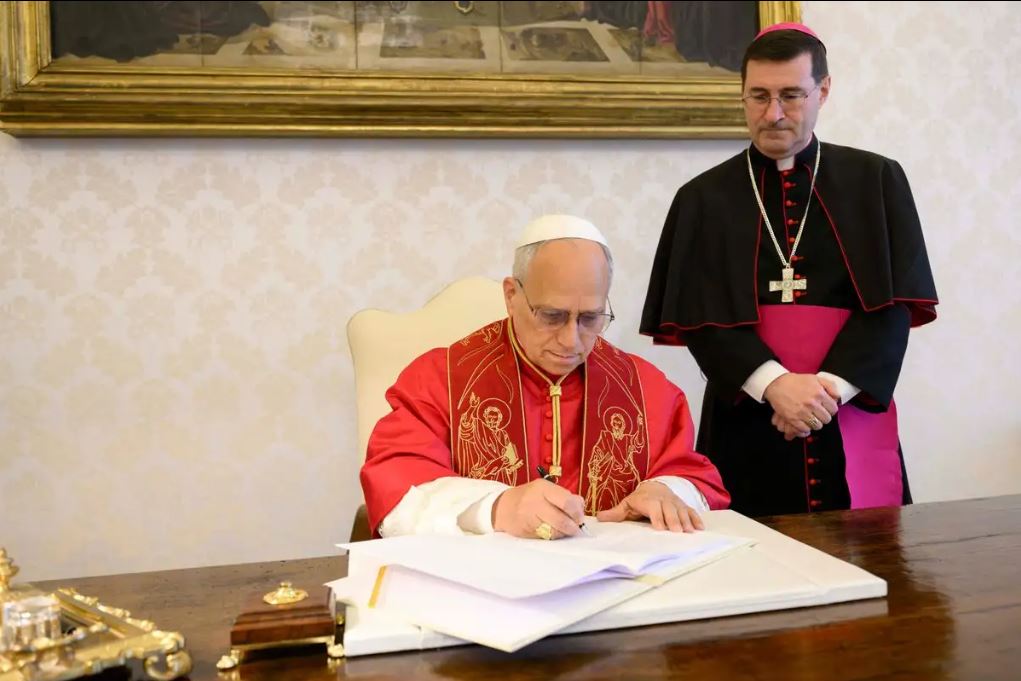 León XIV exige regulación firme a la IA en su primera encíclica donde aborda el futuro de la humanidad