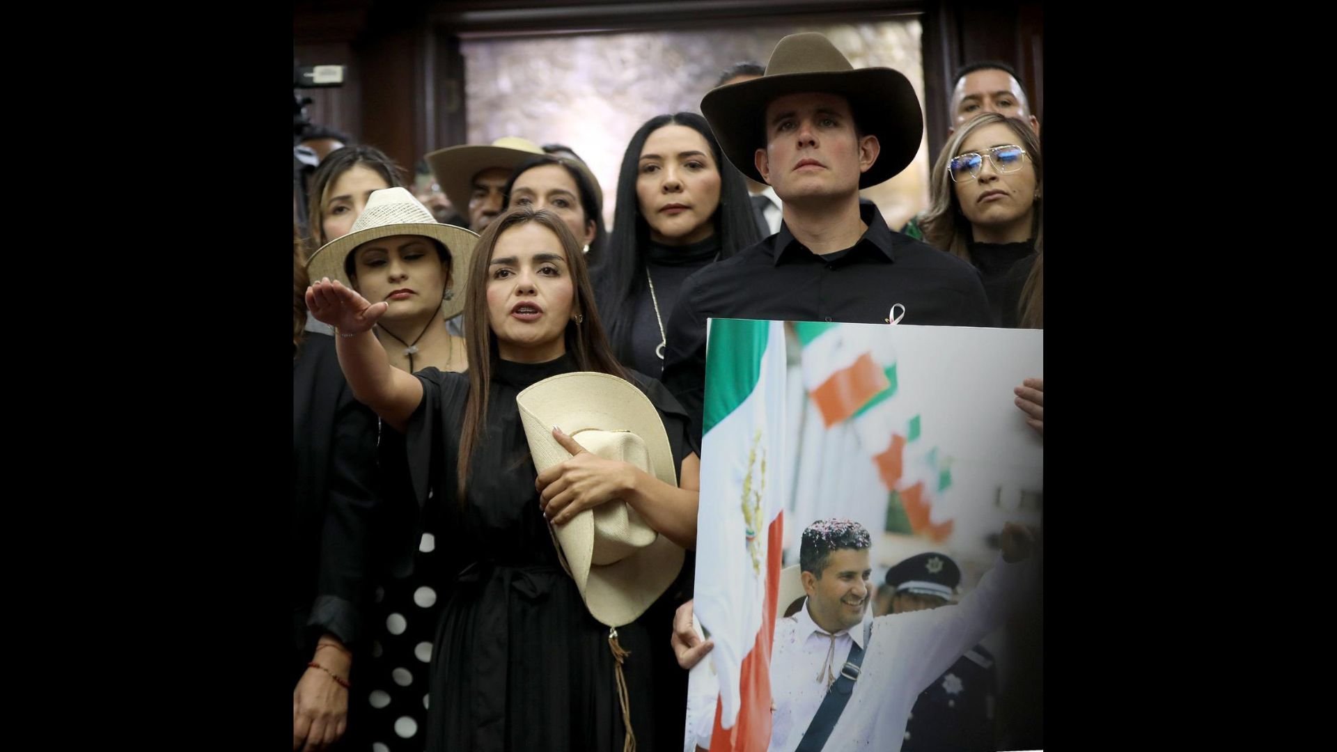 Héroes, villanos y mártires: tragedia y melodrama de un tiempo de transición