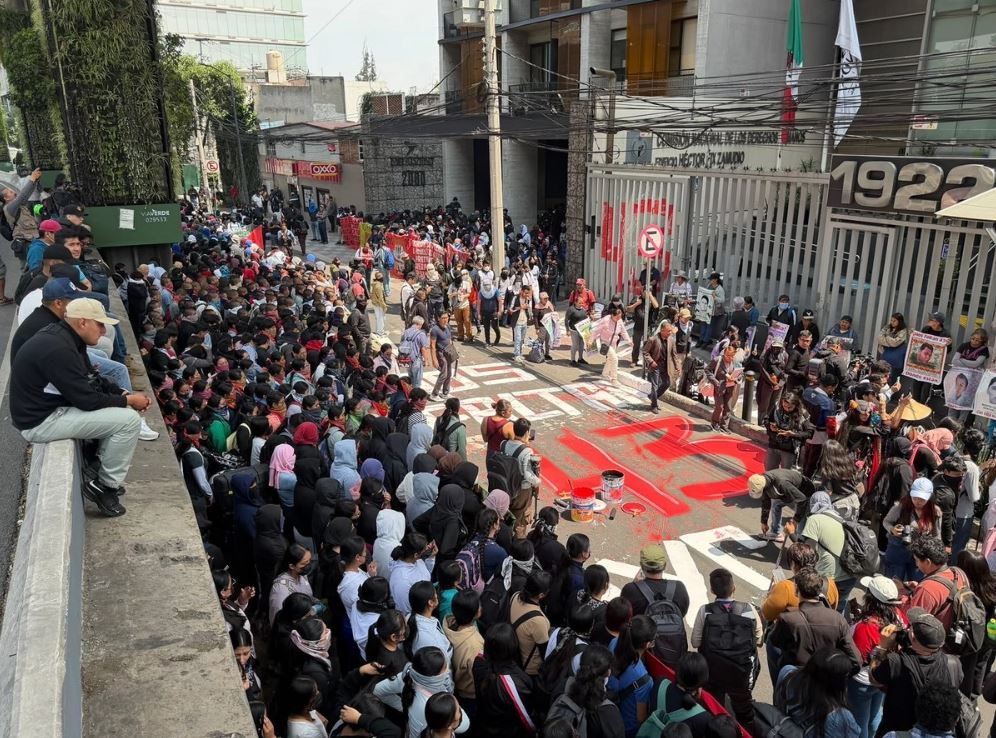 Caso Ayotzinapa: el lunes será el informe de las nuevas líneas de investigación, anuncia Sheinbaum