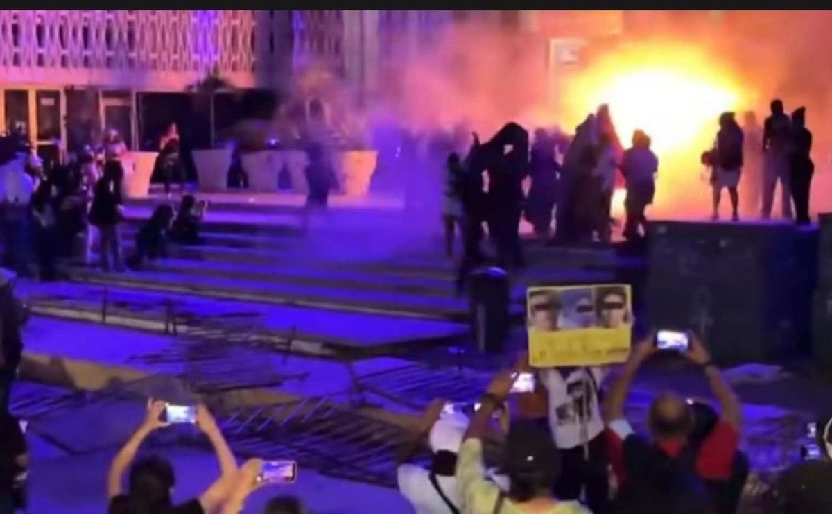 Marcha del 8M en Campeche deja 11 detenidos y dos policías con quemaduras