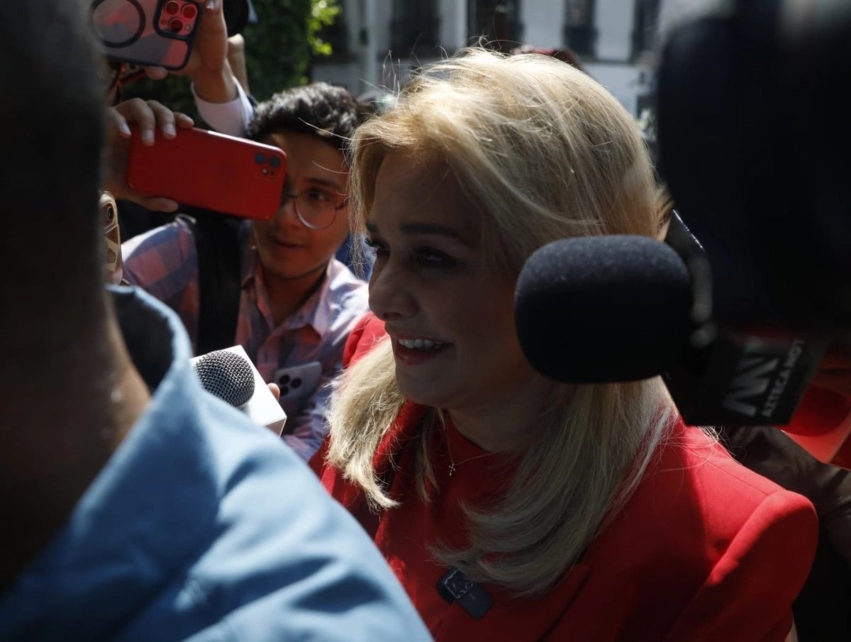 Maru Campos comparece ante la FGR en la CDMX; atiende citatorio por caso de agentes de la CIA en Chihuahua