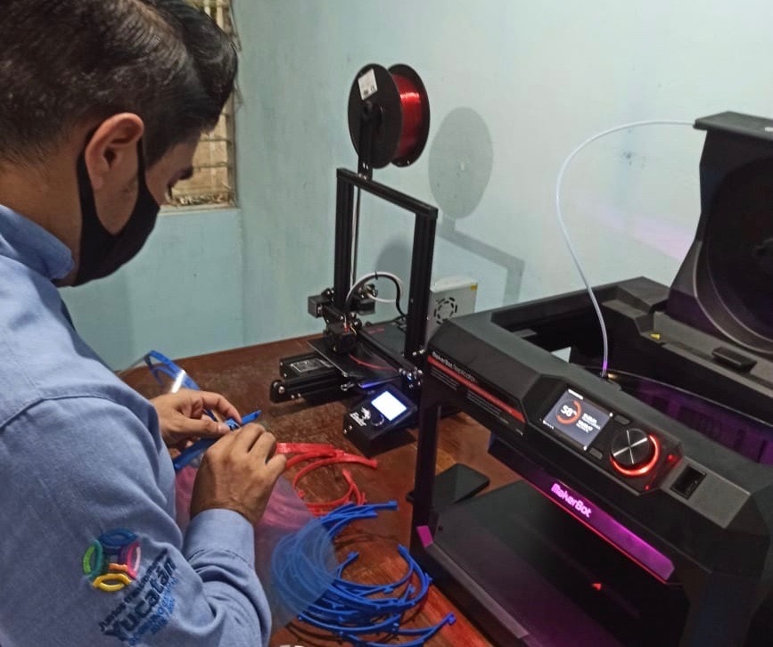 Tecnológico Regional del Sur elabora caretas para el sector Salud