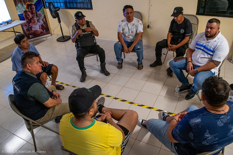 La preservación del bordado en Yucatán también incluye reflexiones sobre el machismo