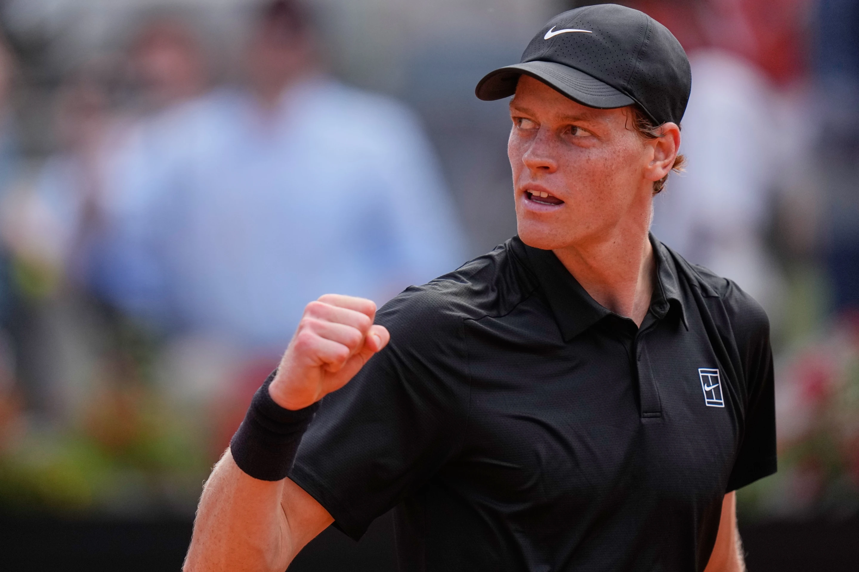 Sinner avanza en Roma e iguala récord de Djokovic con su 31ra victoria seguida en un Masters