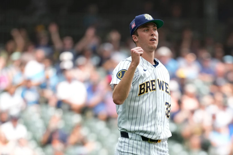 Misiorowski logra hitos y los Cerveceros desatan su bateo en triunfo por 11-2 ante las Rocas