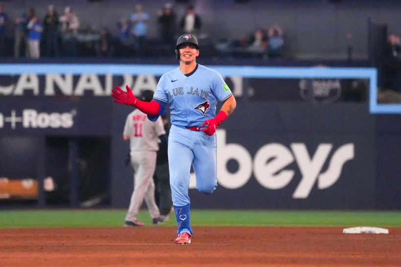 Los Marlines se llevan la serie ante los Dodgers en Los Ángeles: 3-2