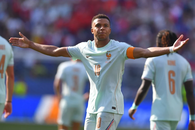 Mbappé anota su octavo gol del Mundial e iguala a Lionel Messi por la Bota de Oro
