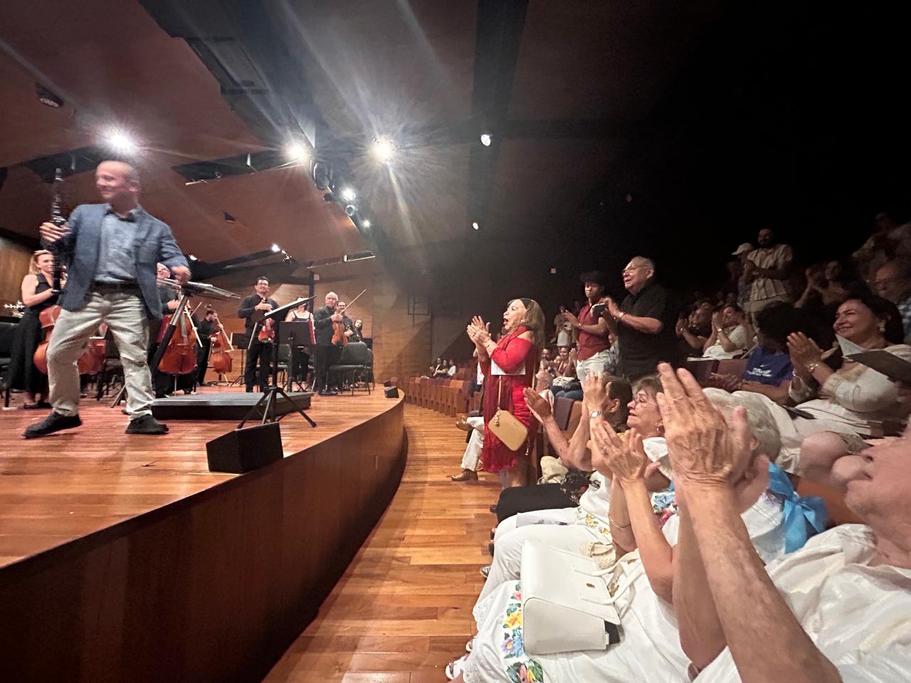 Con música de autor húngaro casi desconocido, embelesan oboísta y OSY al público yucateco