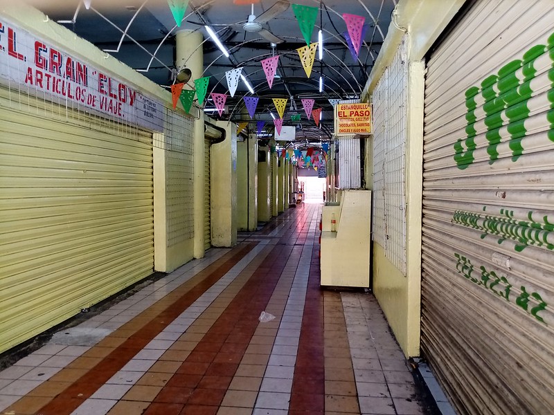 Suspensión de venta de productos no esenciales, para que haya piso parejo: Salum