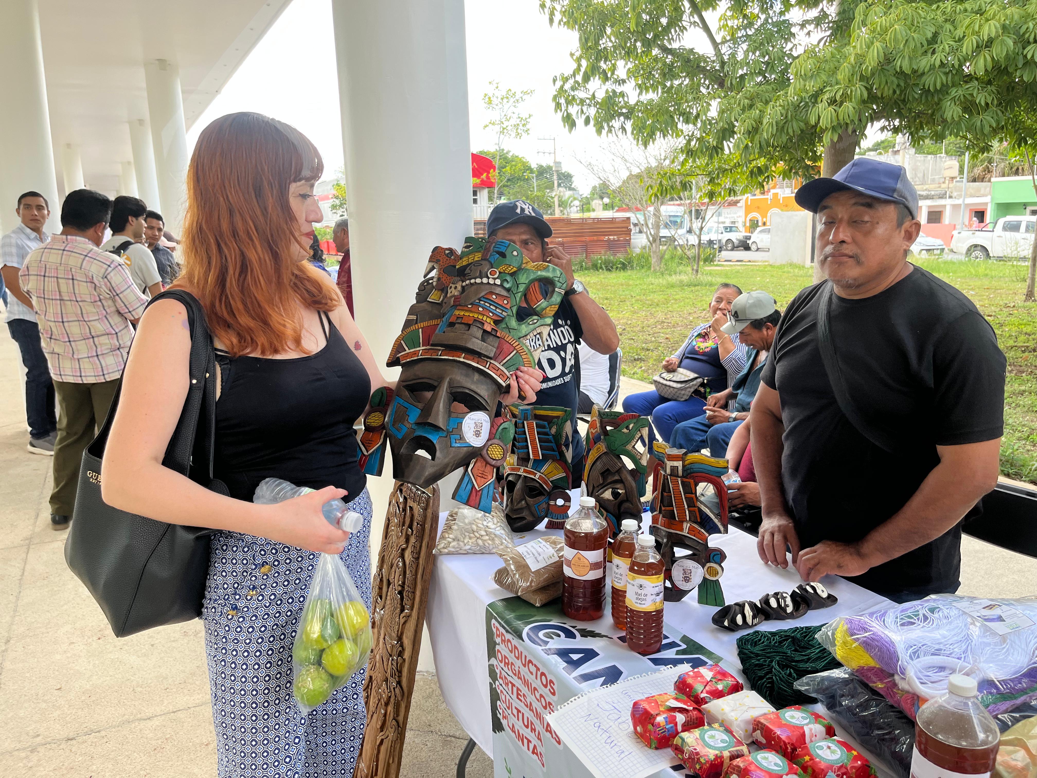 Mercado Renacer del Campo Yucateco llega al Parque de La Plancha