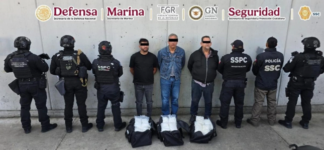 Detienen a tres hombres de la célula delictiva 'Cabrera Sarabia' con 50 kilos de metanfetamina