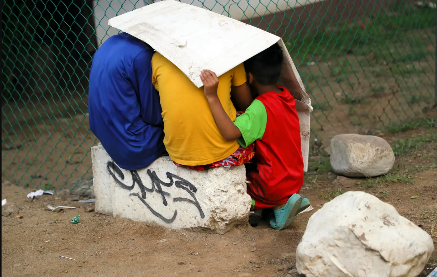 Miles de niños y adolescentes que ingresaron solos a EU se exponen a no tener representación legal