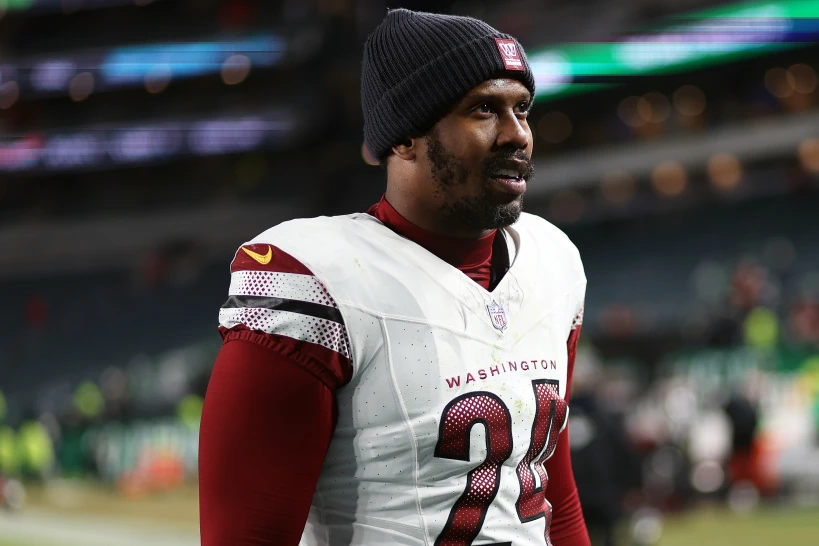 Los Vaqueros celebran sumar producción y liderazgo de Von Miller a grupo inexperto de alas defensivas