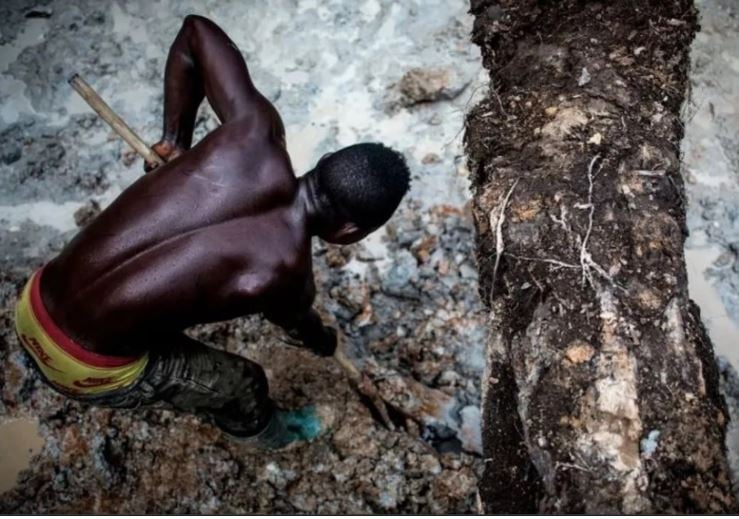 Derrumbe en mina de cobalto deja 40 muertos en República Democrática del Congo