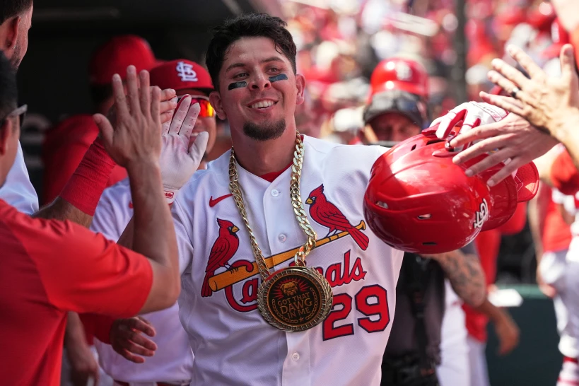 Los Bravos barren a los Dodgers con blanqueada de cinco hits de Sale