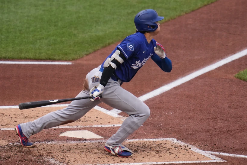 Ohtani batea jonrón y sale por inflamación en triunfo de los Dodgers ante los Piratas