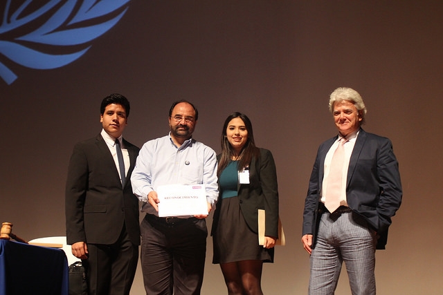 Jóvenes, no se vale quedarse callados: Emilio Álvarez