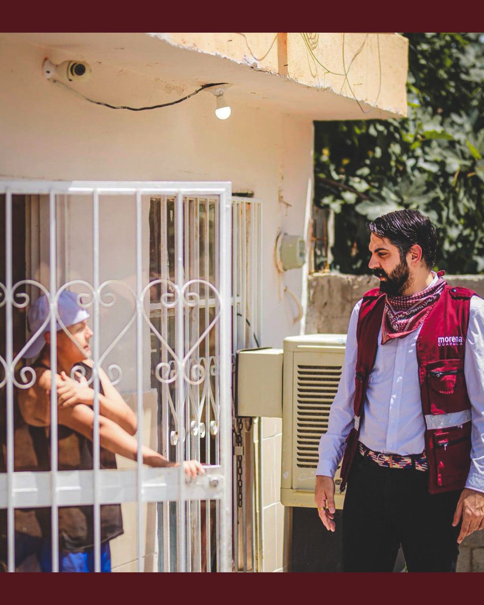 Fuego cruzado en Morena