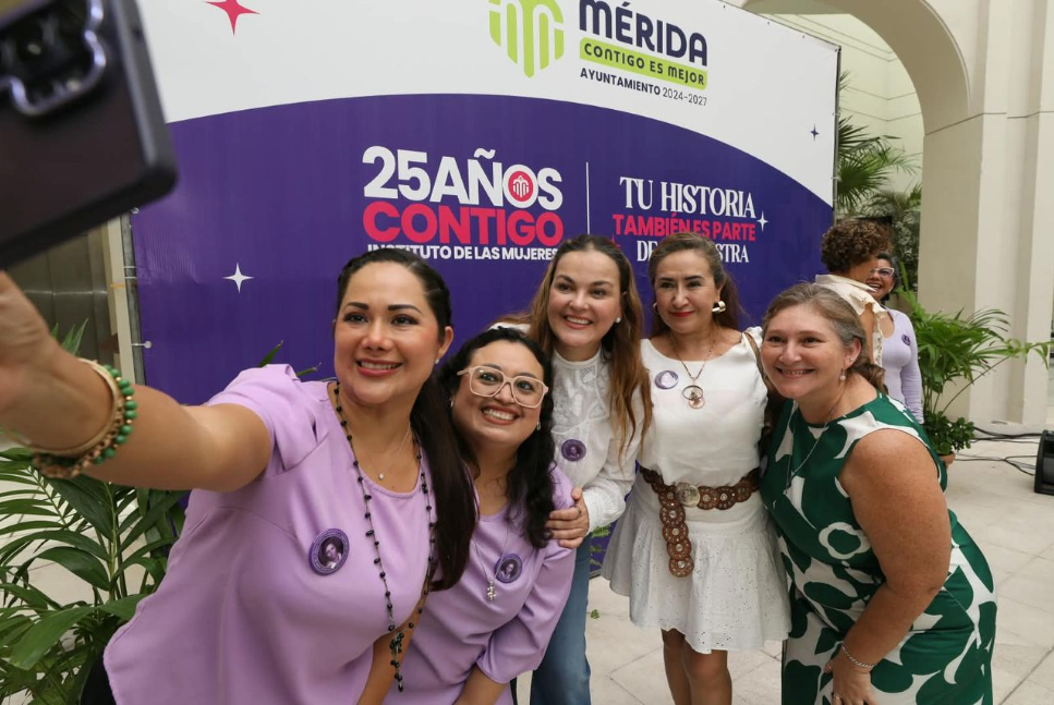 Cecilia Patrón conmemora edil 25 años del Instituto de las Mujeres de Mérida