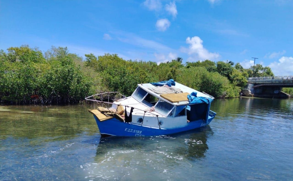 Alistan retiro de embarcaciones de laguna Nichupté