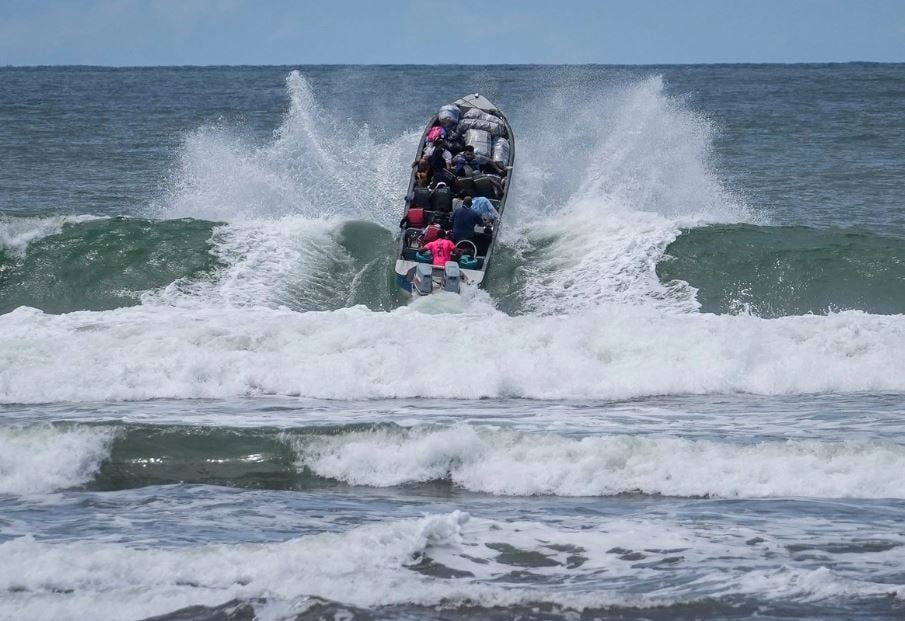 Mueren 18 migrantes en naufragio en el Mediterráneo