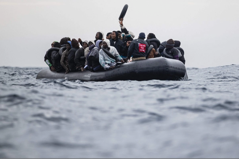 Naufragio de migrantes en el Mediterráneo deja al menos 30 muertos