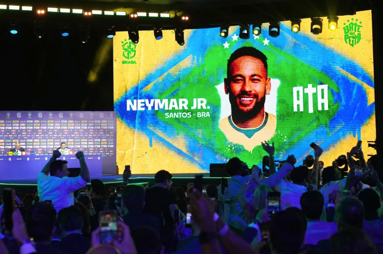 Neymar va a su cuarto mundial con Brasil pese a dudas sobre su estado físico