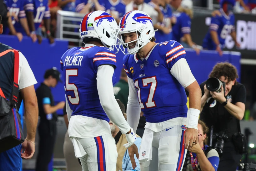 Josh Allen inaugura el estadio de los Bills con 5 touchdowns en triunfo ante los Leones
