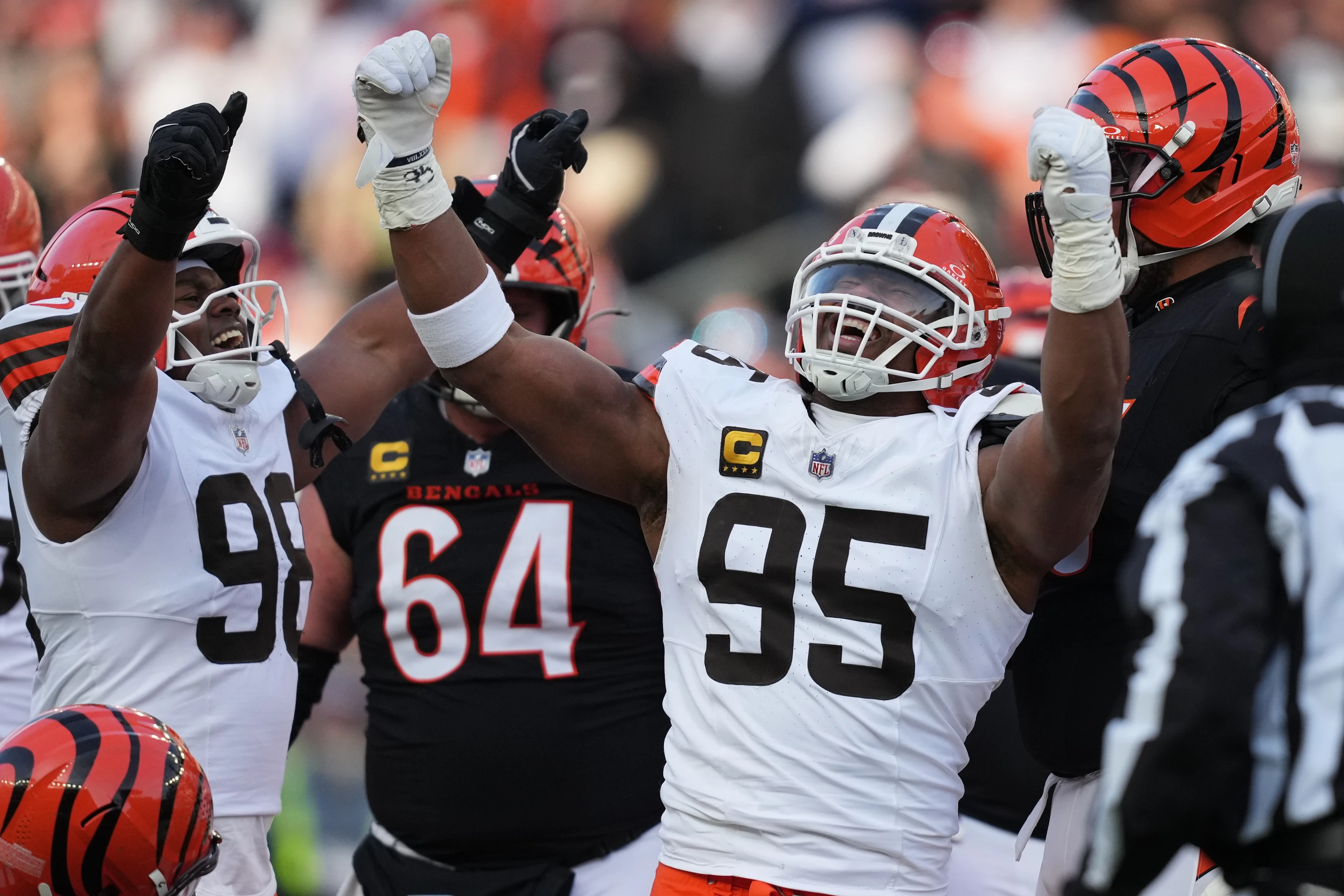 Grandes cambios en la NFL: Myles Garrett pasa a los Carneros y A.J. Brown a los Patriotas